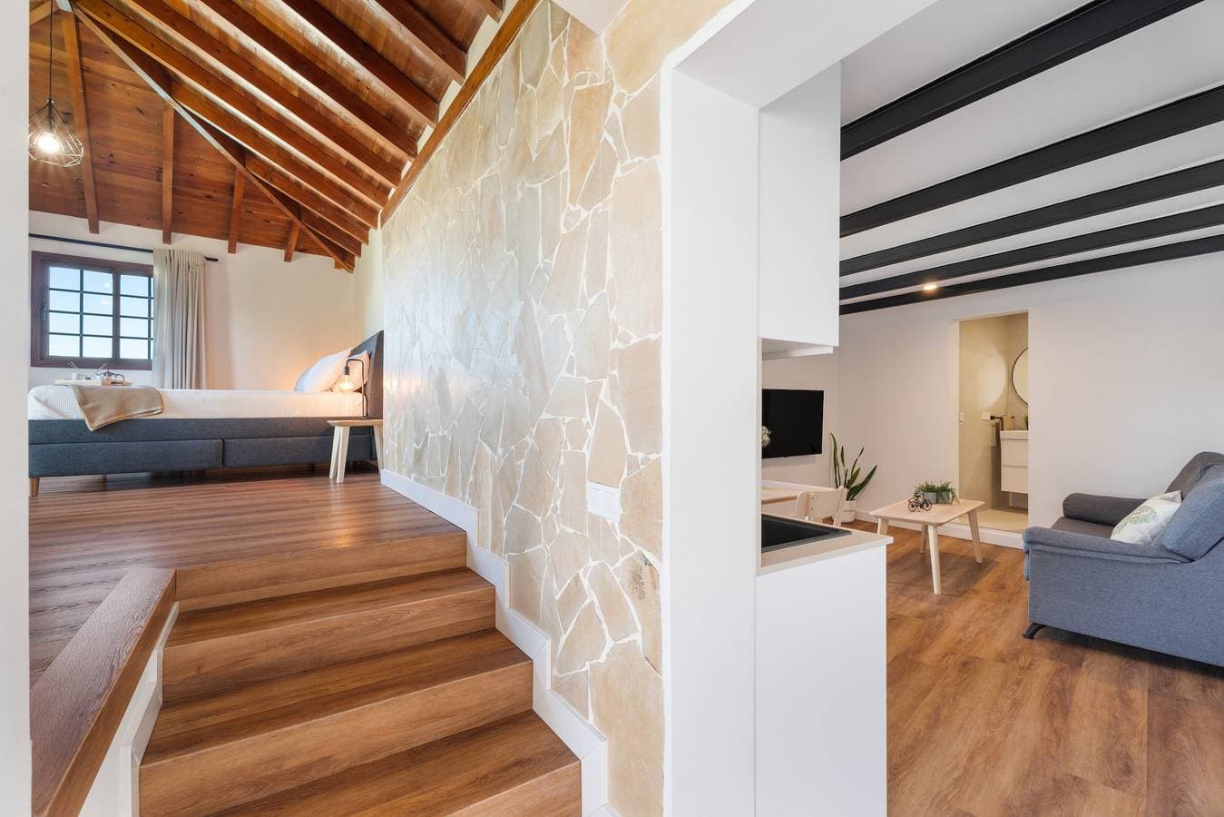 Foto 11 von 34: Villa 'Gardel - Suite' mit Meerblick, Teideblick, Gemeinschaftspool und WLAN