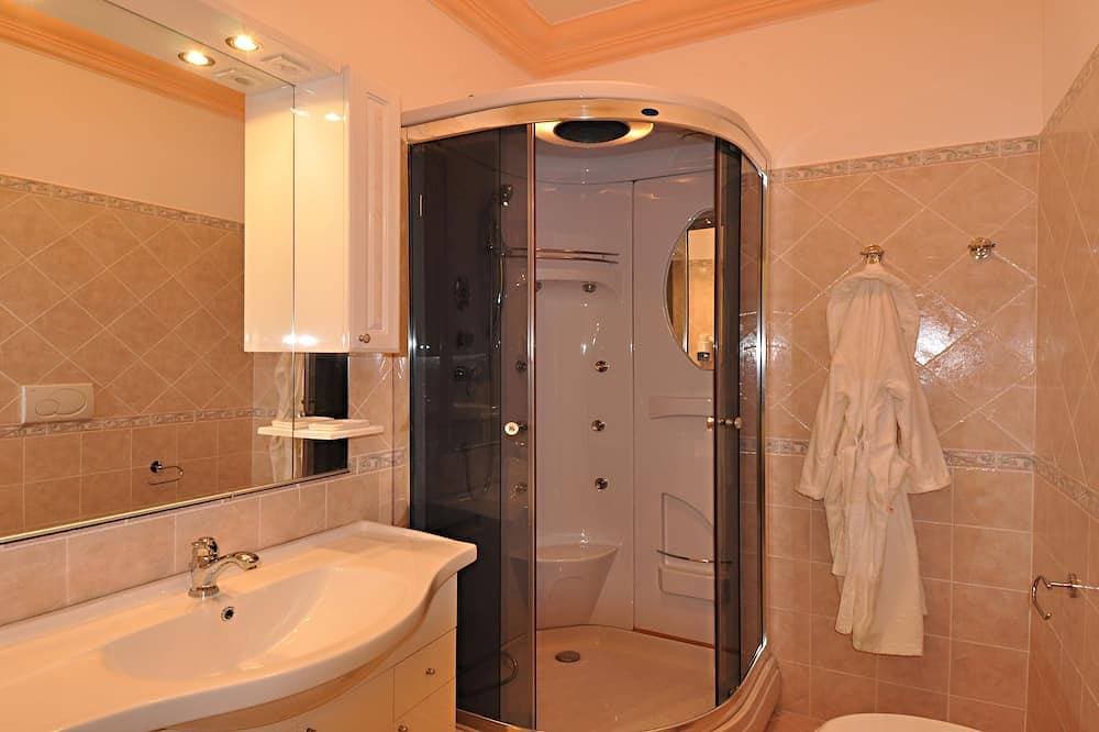Foto 9 von 30: Befindet sich im Herzen der malerischen Gegend -4 Bedrs, 4 Baths, WiFi und AC free