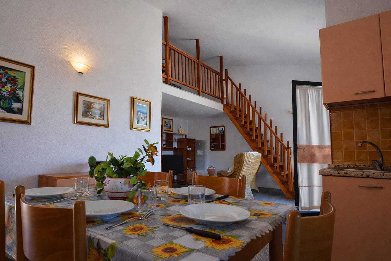 Foto 3 von 15: Appartamento Agrustos, Wifi, Ac (Casa Gai 02)