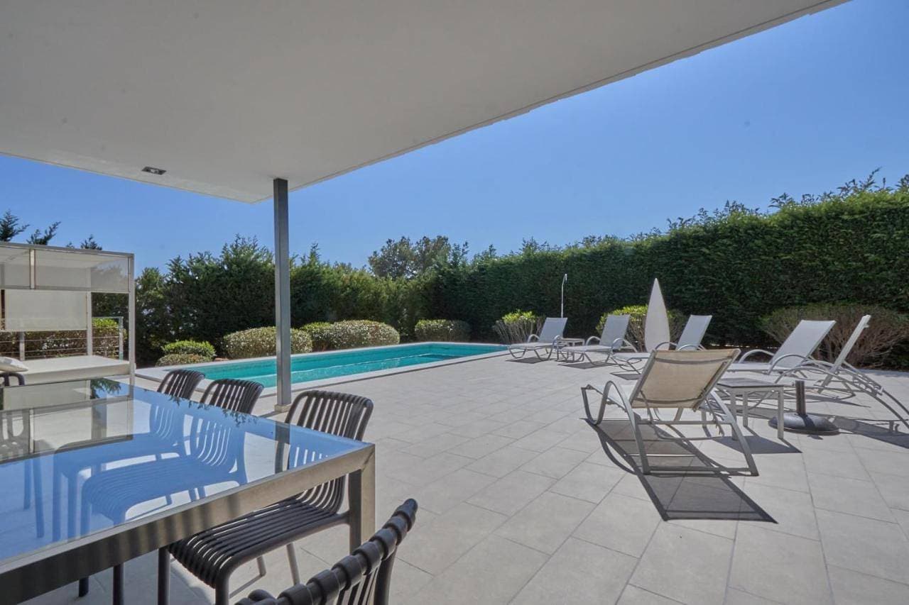 Foto 6 von 37: Villa with Private Pool