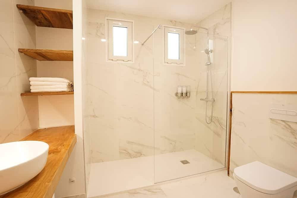 Foto 12 von 30: Apartment-Suite-Ensuite mit Dusche-Stadtblick