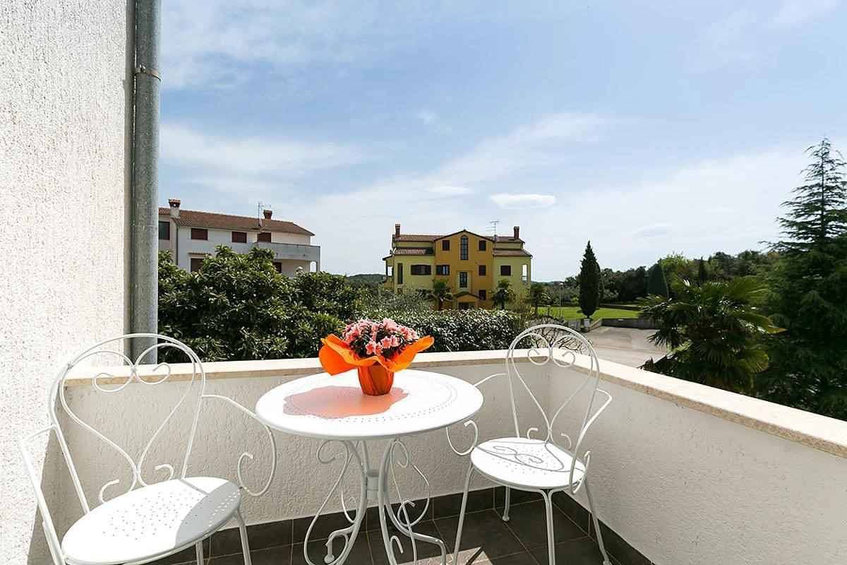 Foto 8 von 20: Ferienwohnung mit Klimaanlage und Balkon