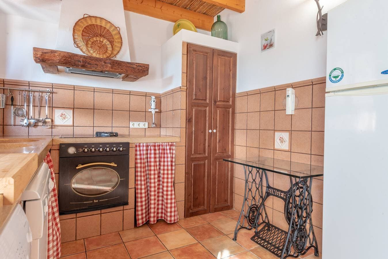 Foto 12 von 25: Traumhaftes Landgut mit Pool, Garten, Terrasse, Klimaanlage und WLAN