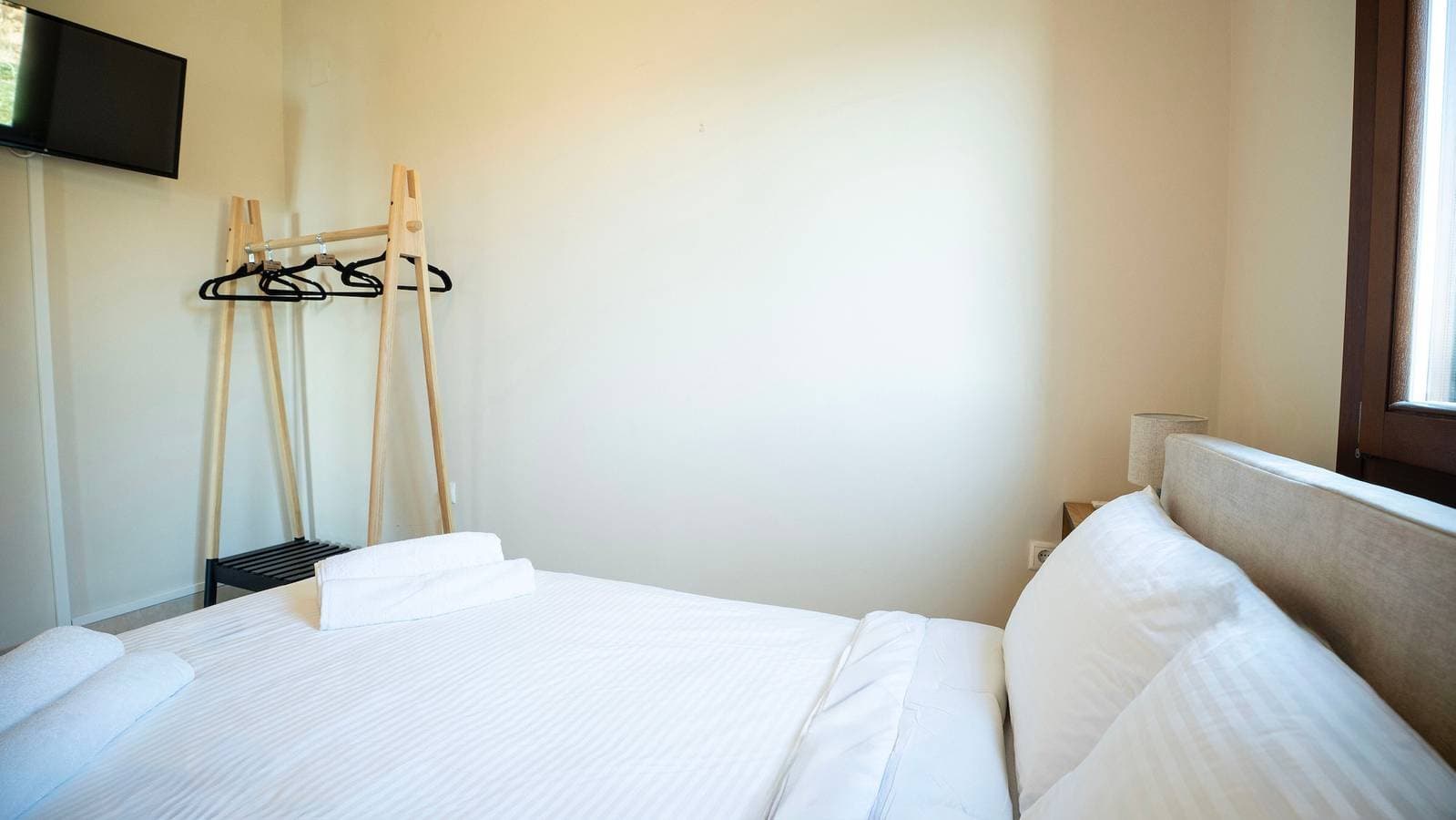 Foto 10 von 38: Villa 'Vignetta Mare: 2-Zimmer-Refugium mit Meerblick, WLAN & Klimaanlage