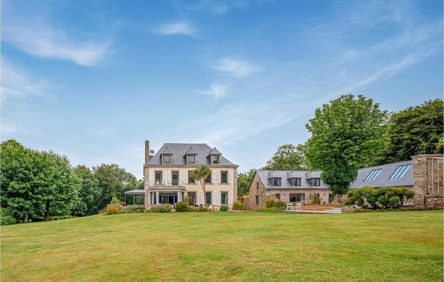 Apartment mit Meerblick, Parkplatz, Pool und Garten 1