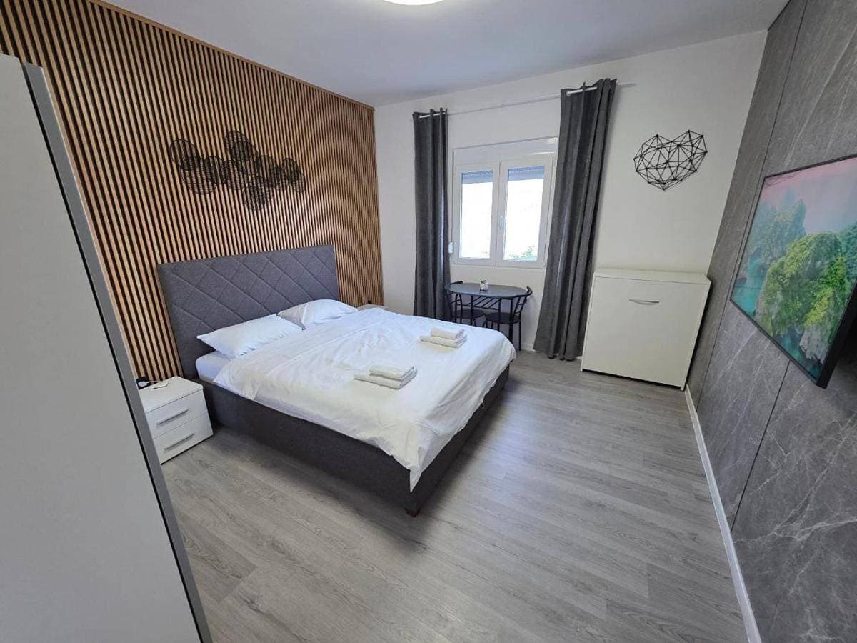 Foto 3 von 32: One-Bedroom Apartment with Balcony and Sea View