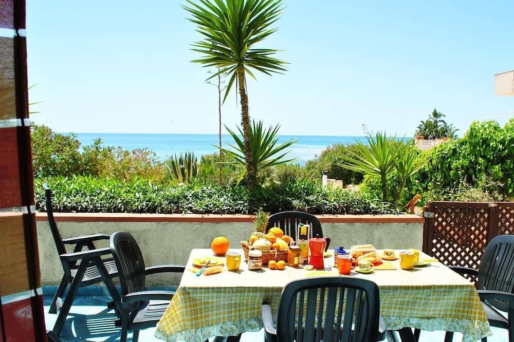 Foto 7 von 19: Ruhige Ferienwohnung in Sciacca mit Terrasse, Garten und Grill und Meerblick