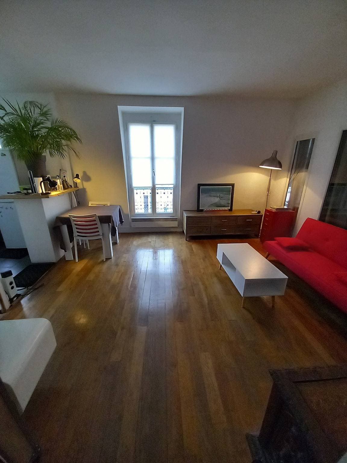 Foto 3 von 16: Ferienwohnung 'Appartement lumineux à Batignolles – Charme parisien, Arrivée autonome'