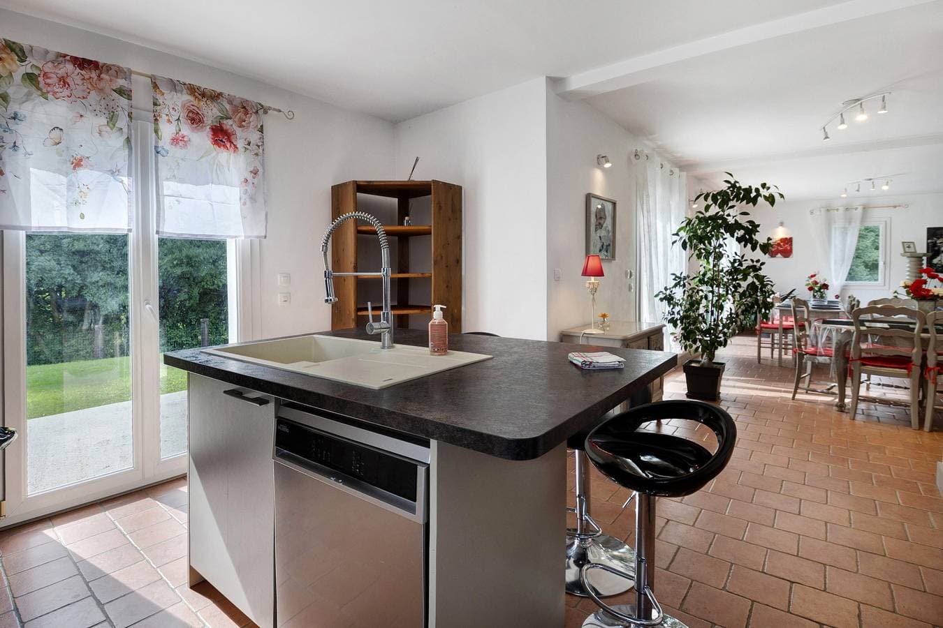 Foto 8 von 33: Ferienhaus 'Prestig House' mit privater Terrasse und eigenem Garten