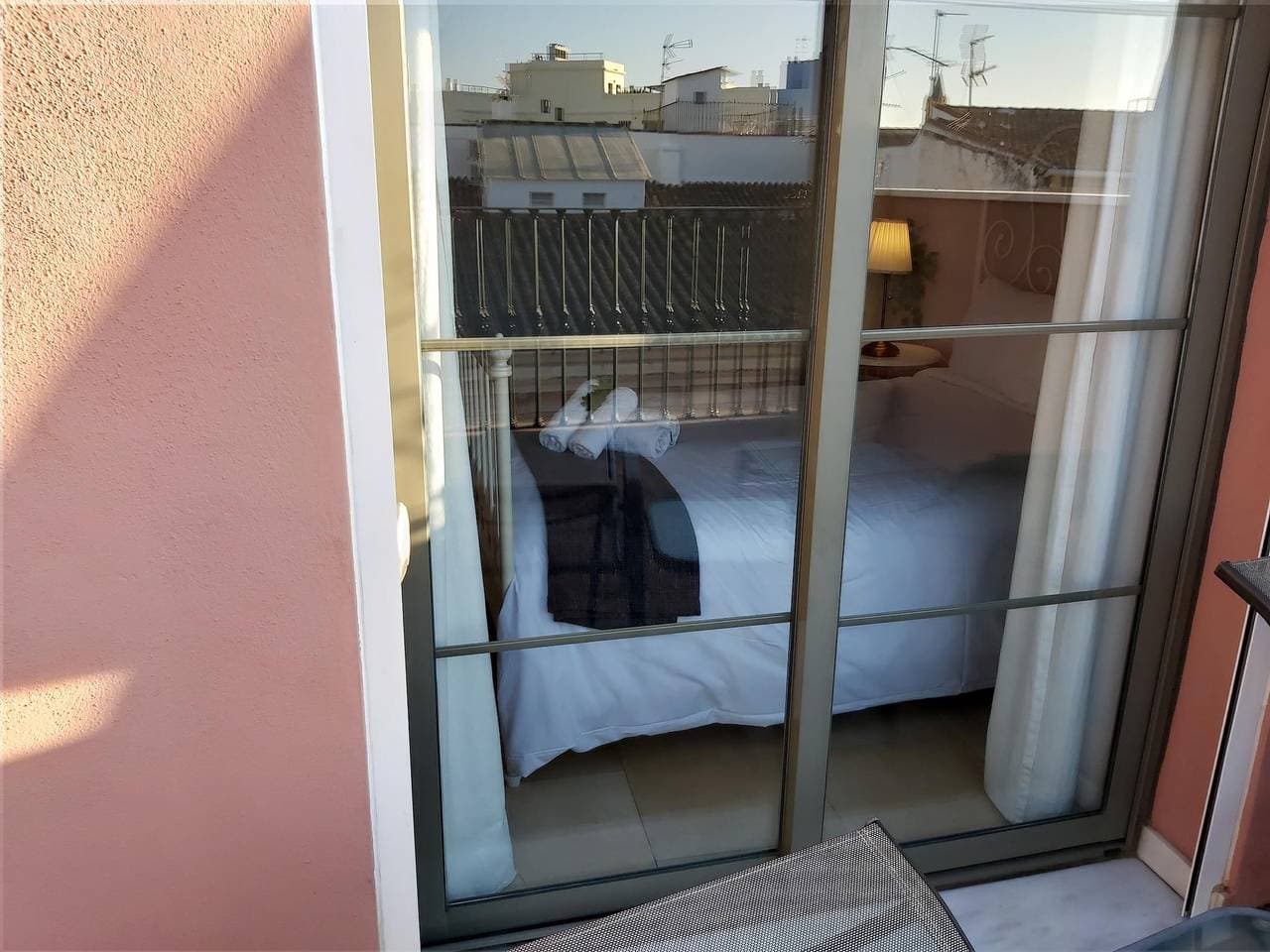 Foto 10 von 32: Ferienwohnung für 4 Personen mit Terrasse