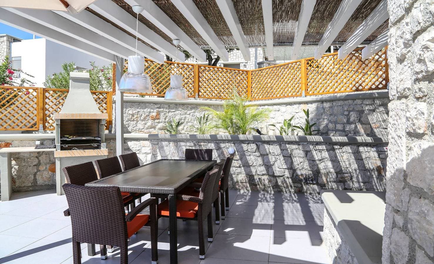 Foto 5 von 30: Executive Rhodes Villa | Villa Luciana | 3 Bedroom with Sea Views | Pefkos