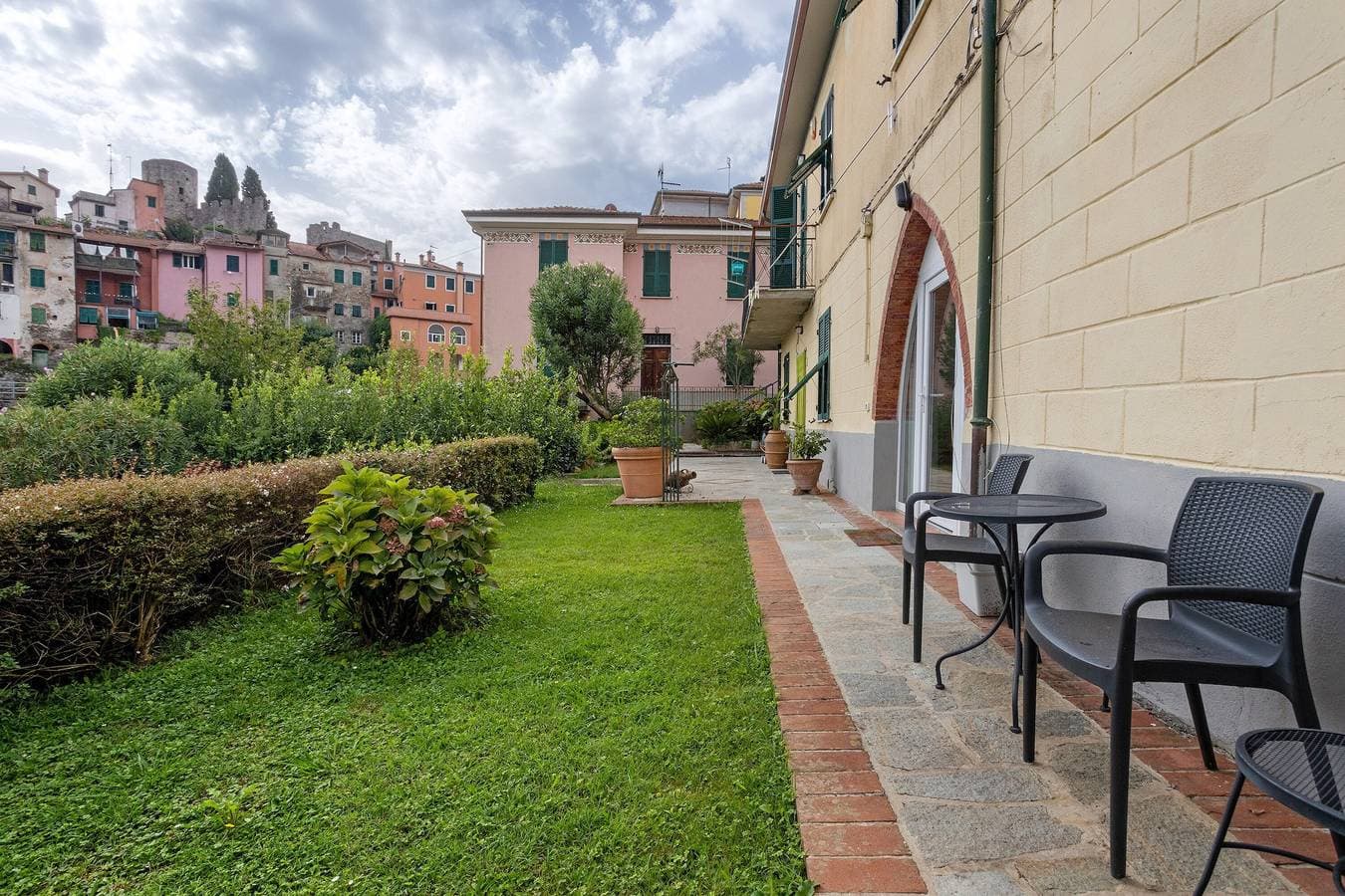 Foto 4 von 31: Apartment 'Montemare' mit privatem Garten, WLAN und Klimaanlage