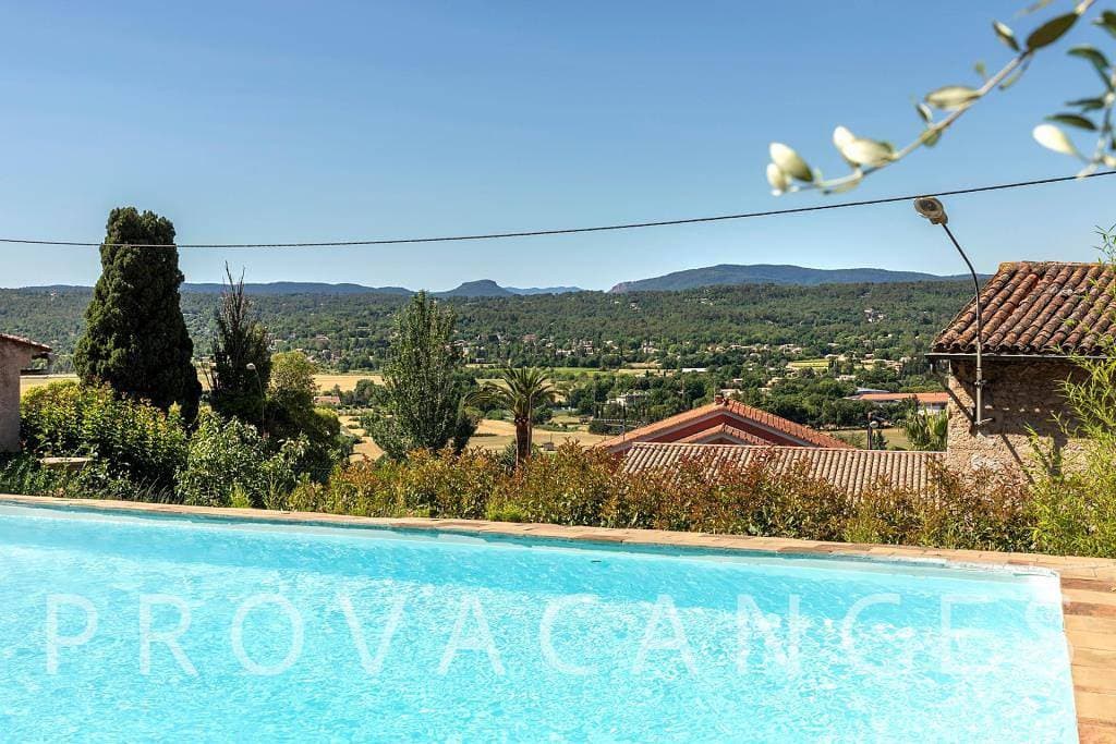 Foto 2 von 72: Ferienhaus mit Pool in Fayence
