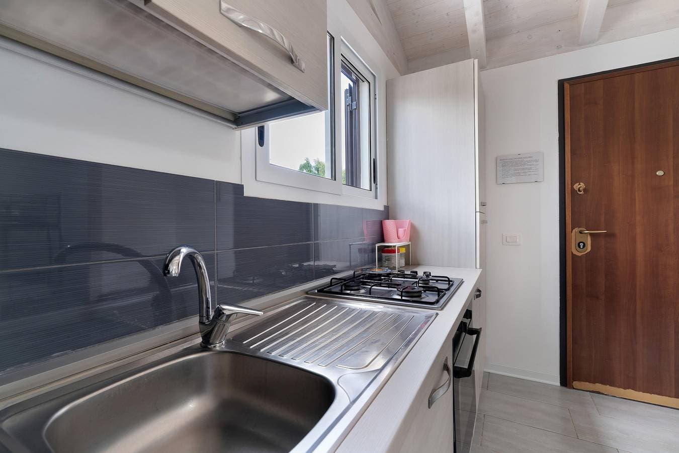Foto 11 von 27: Casa Azzurra Beach – Direkt am Meer mit privatem Zugang und Terrasse
