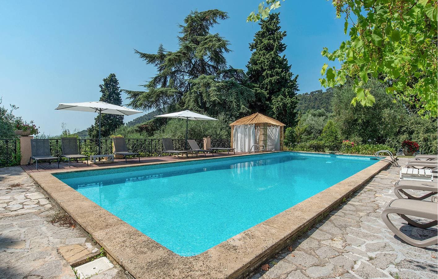 Foto 11 von 24: Wunderschöne Wohnung mit Meerblick, Pool und Parkplatz, 2 km von Grasse und Cabris entfernt