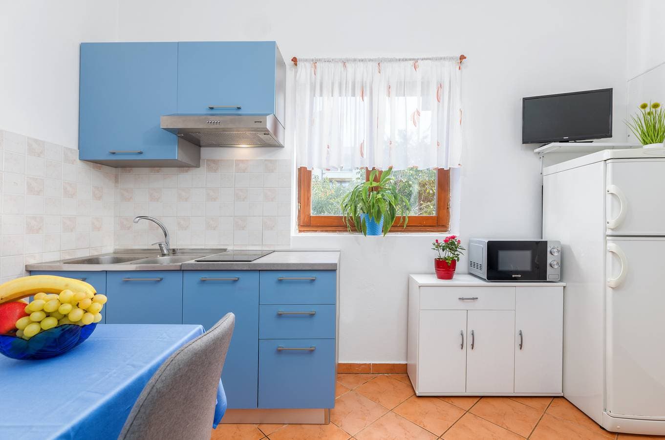 Foto 3 von 23: Ferienwohnung für 4 Personen mit Terrasse