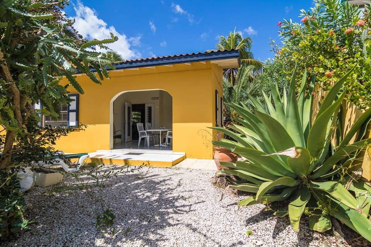 Foto 3 von 16: Bungalow für 4 Personen mit Pool