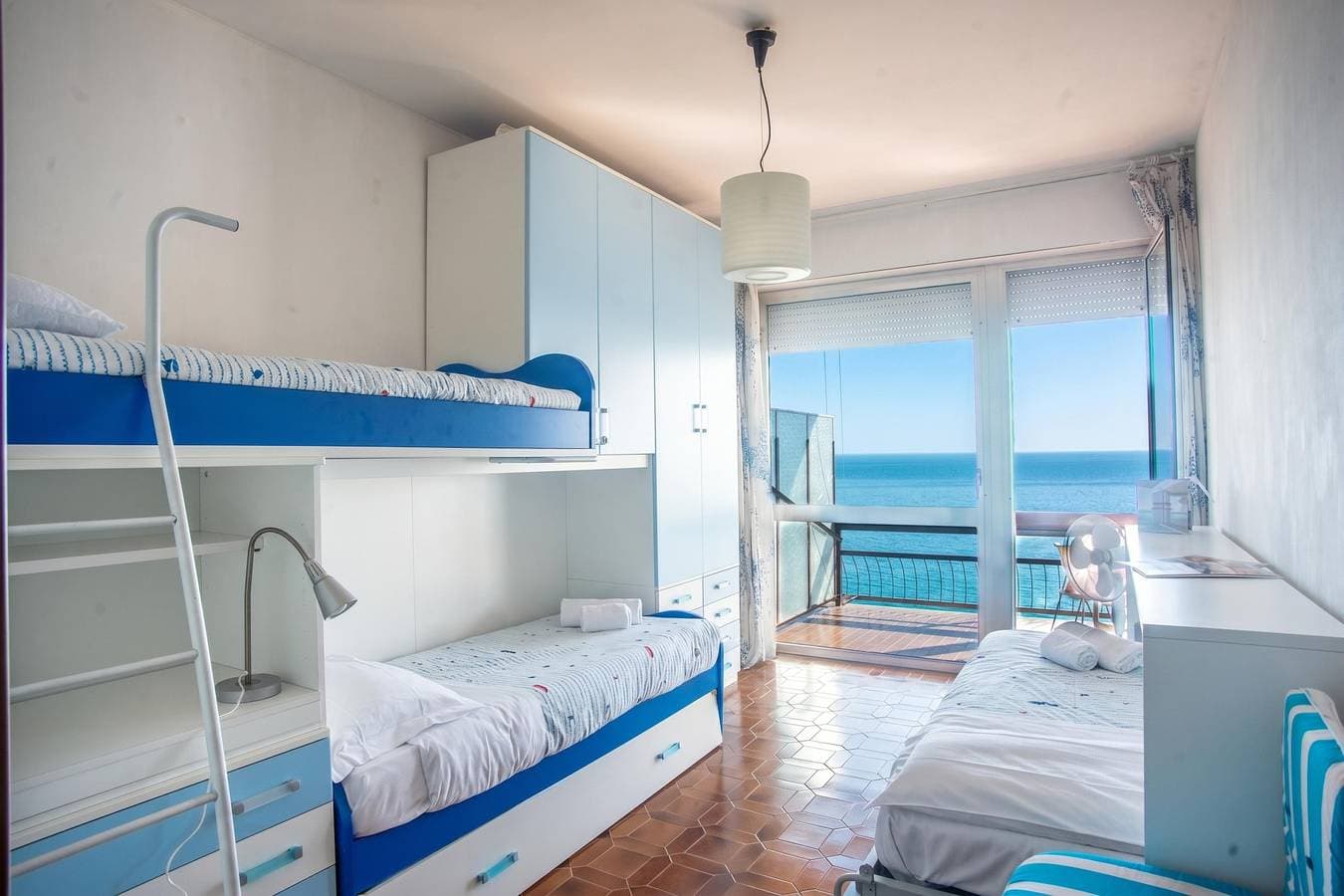 Foto 5 von 19: Sole Surf E Relax, Sea-View Balcony Apartment