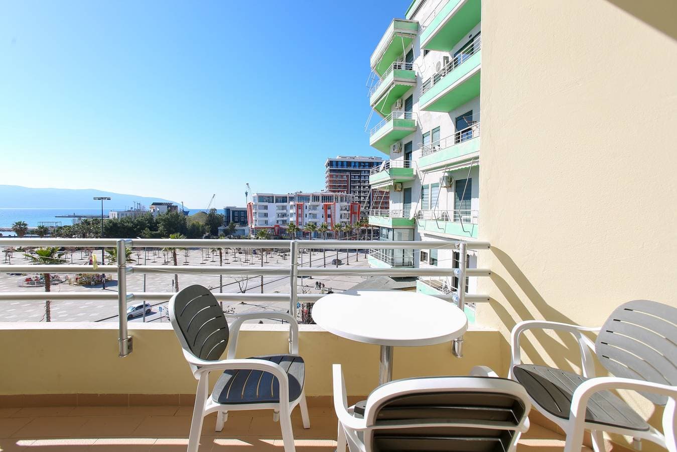 Foto 4 von 24: Ferienwohnung für 4 Personen mit Balkon