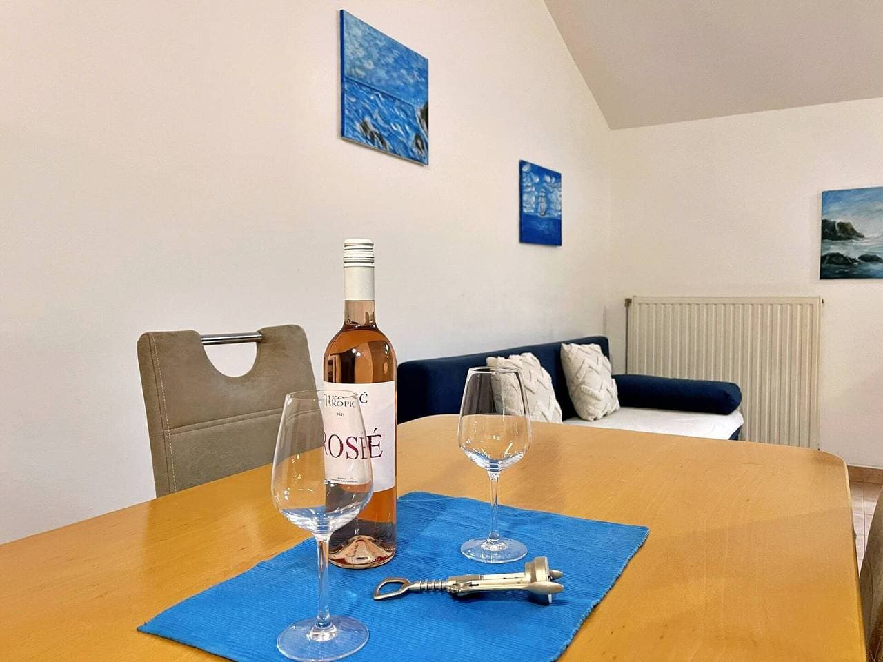 Apartment Neptun - 20 m vom Meer entfernt, Dachgeschoss, privater Parkplatz 1