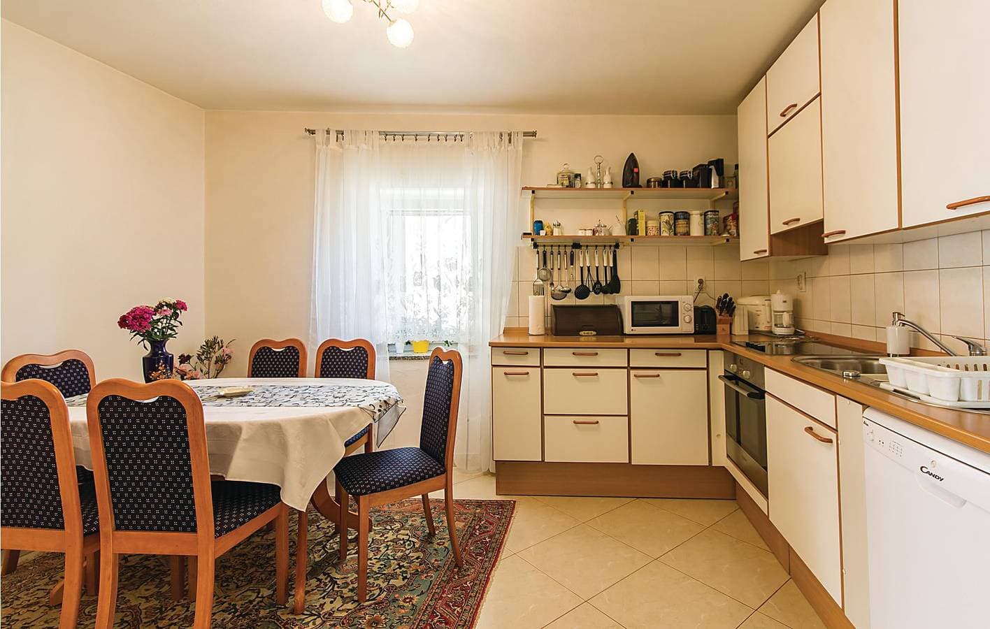 Foto 8 von 19: Gemütliche 2-Zimmer-Wohnung, 100 m vom Zentrum von Galizana entfernt, mit kostenlosem WLAN und Parkplatz