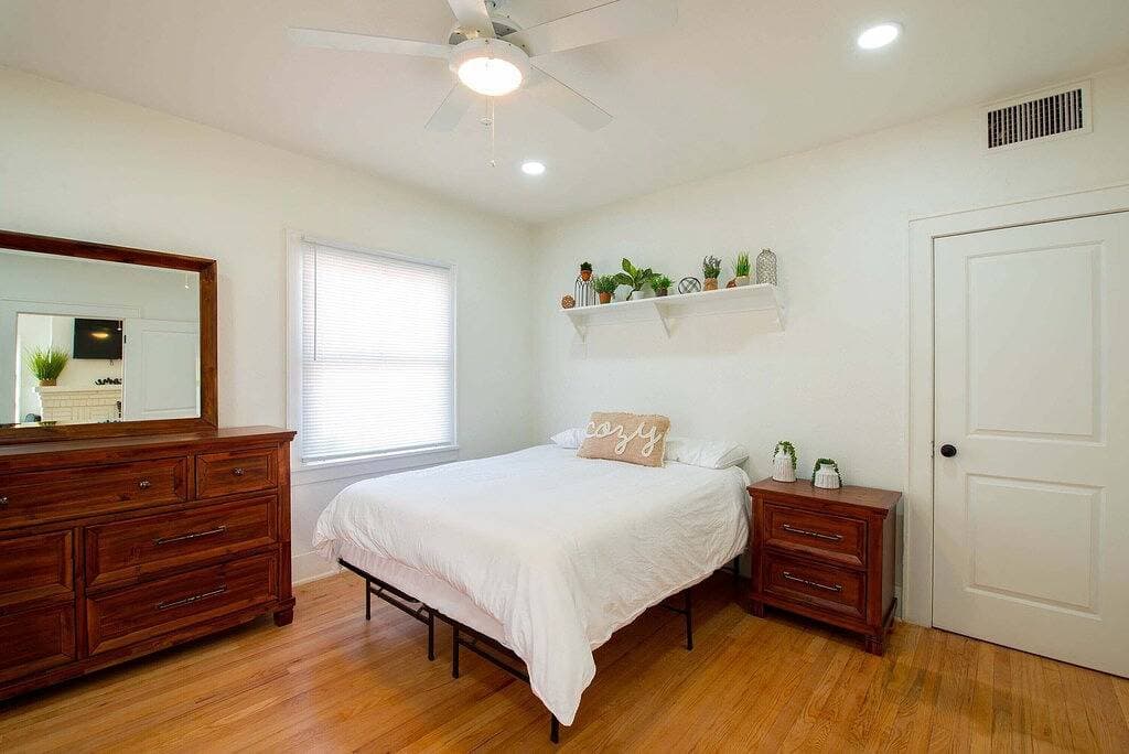 Foto 2 von 15: Sunset Heights Bungalow near Downtown and Utep