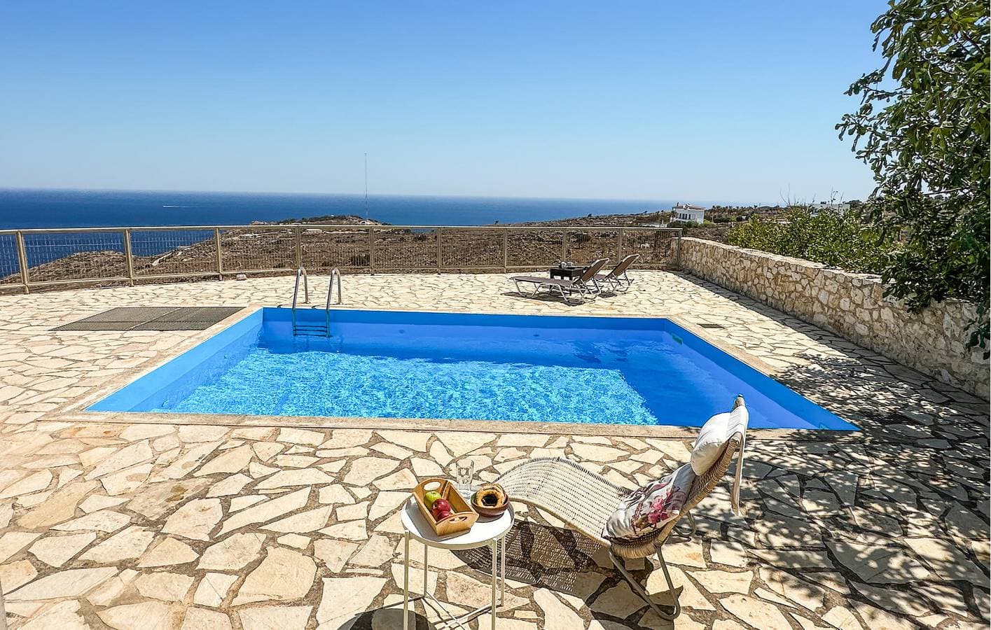 Foto 11 von 37: Apartment mit Meerblick, Pool und WLAN, Almyrida
