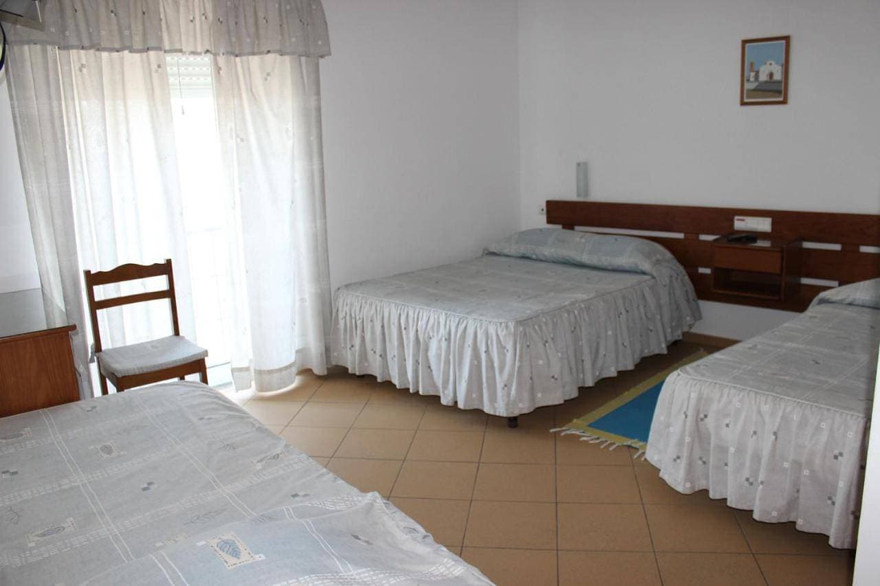 Foto 7 von 8: Quadruple Room