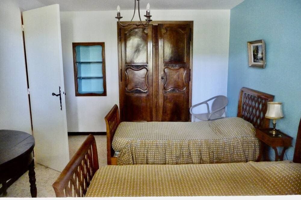 Foto 5 von 16: Pampelonne Strand-Center, Erdgeschoss eines Hauses, 2500 m2 Grundstück