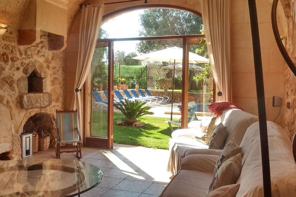 Foto 7 von 30: Finca 'Esporrassar' mit Terrasse