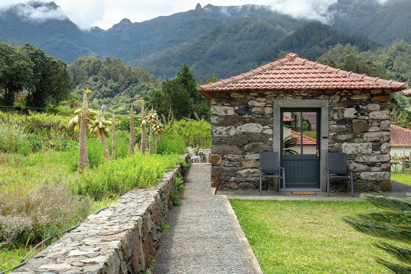 Foto 2 von 20: Ferienhaus 'Casa Da Vicencia' mit Bergblick, Gemeinschaftsgarten und WLAN