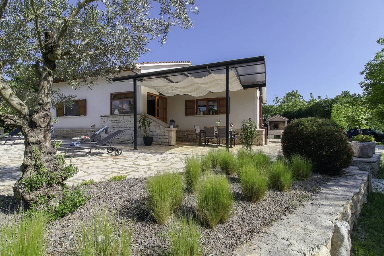 Foto 10 von 24: Ferienhaus Bella Collina * ruhige Lage, 2000 m2 Garten, privater Pool