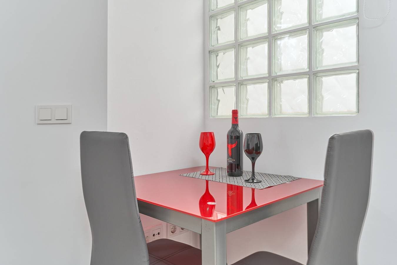 Foto 12 von 24: Einzimmerapartment "Nerja Boutique Sweet Corner 103" mit Gemeinschaftspool und WLAN