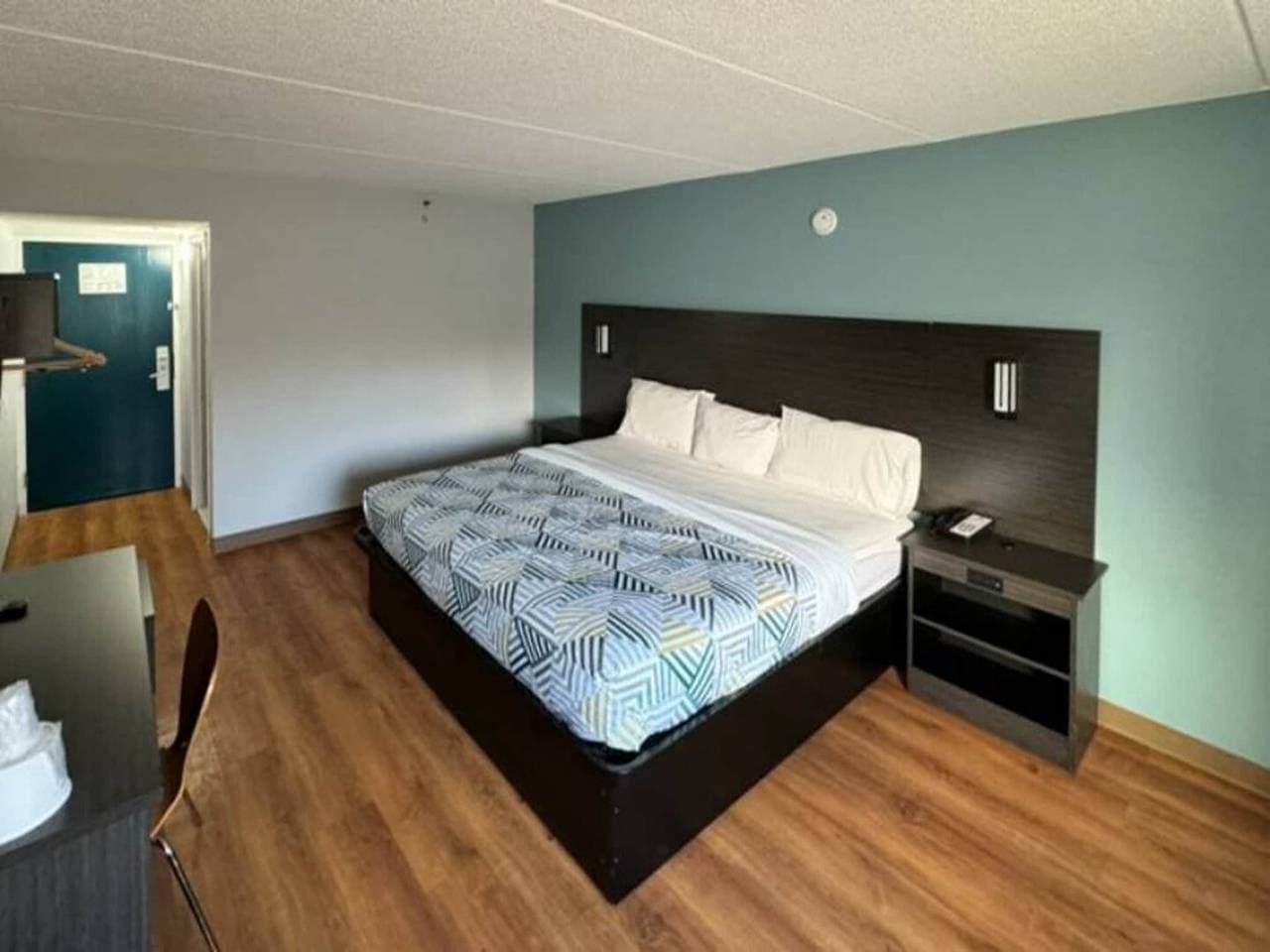 Foto 6 von 24: 1 Kingsize-Bett | Nichtraucher