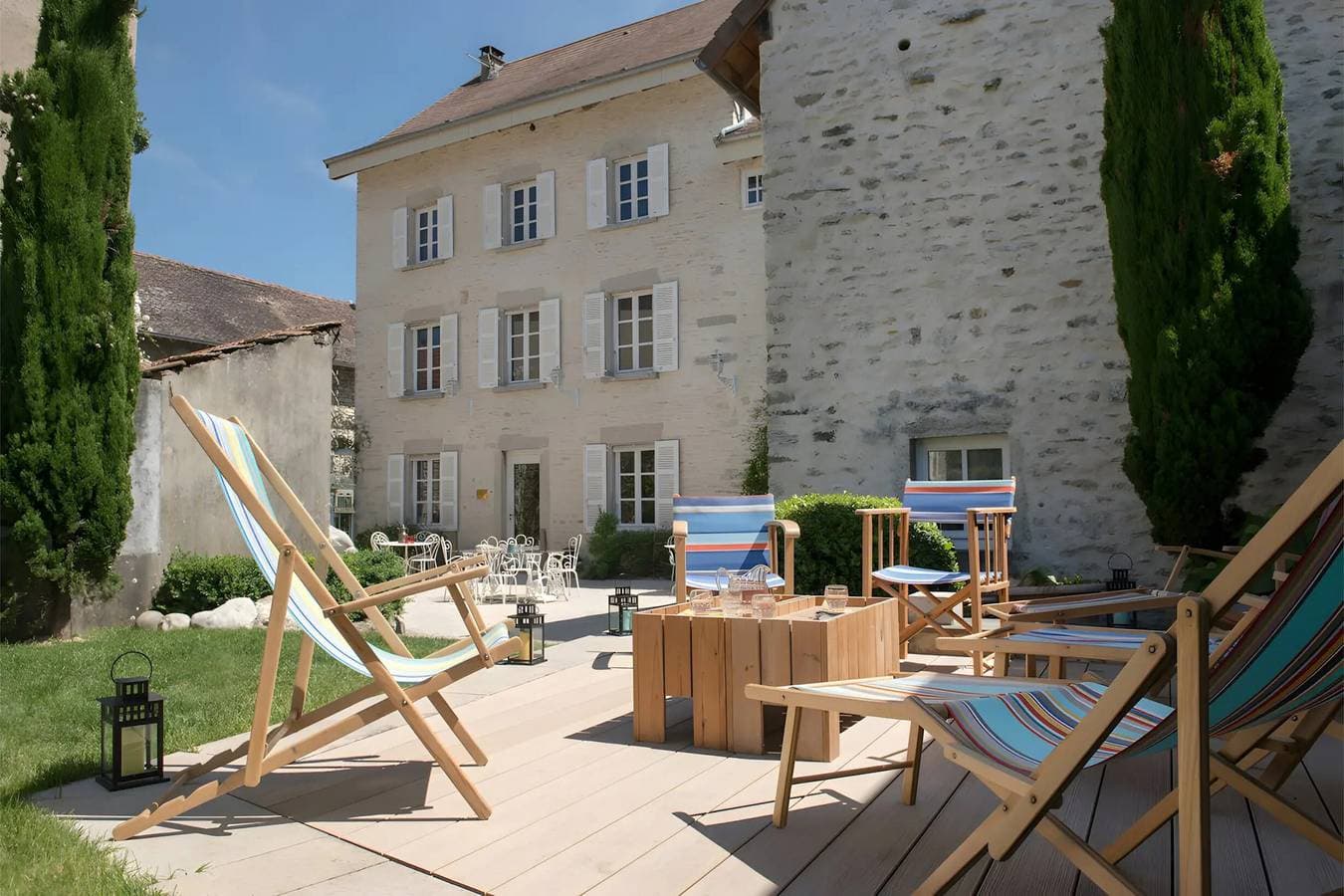 Foto 4 von 32: Gästezimmer „Chambre Cocon“ mit gemeinsamer Terrasse und WLAN
