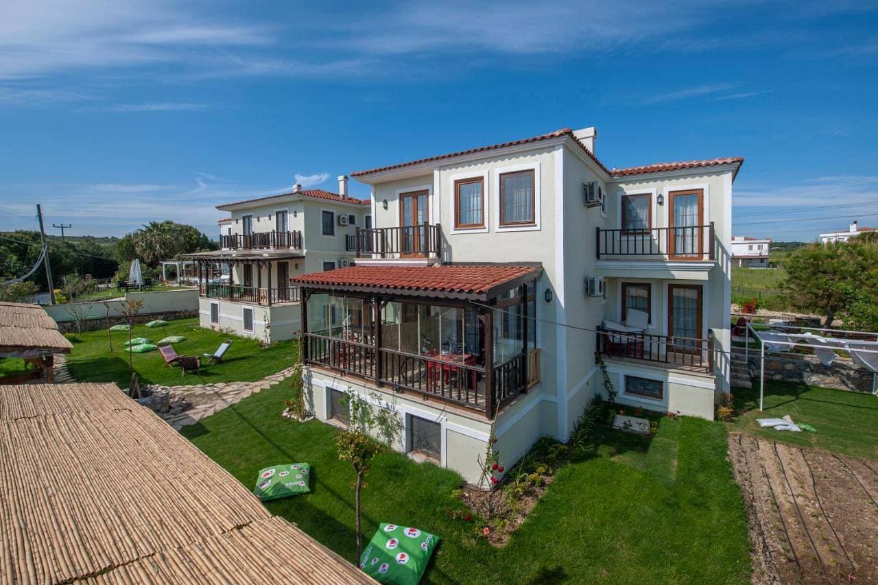 K Bozcaada Paralia 1
