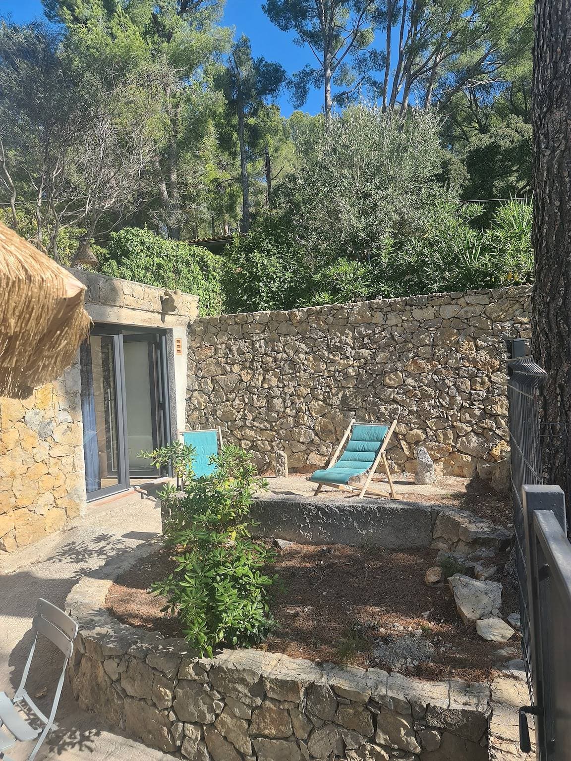Foto 3 von 27: Provenzalisches Steinhaus, 900 m vom Strand entfernt