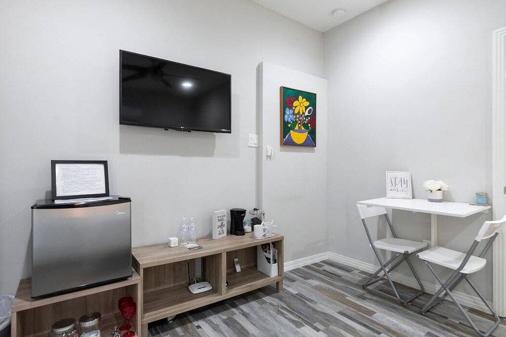 Foto 9 von 32: Midtown Studio mit privater Terrasse - Ausgezeichnete Lage