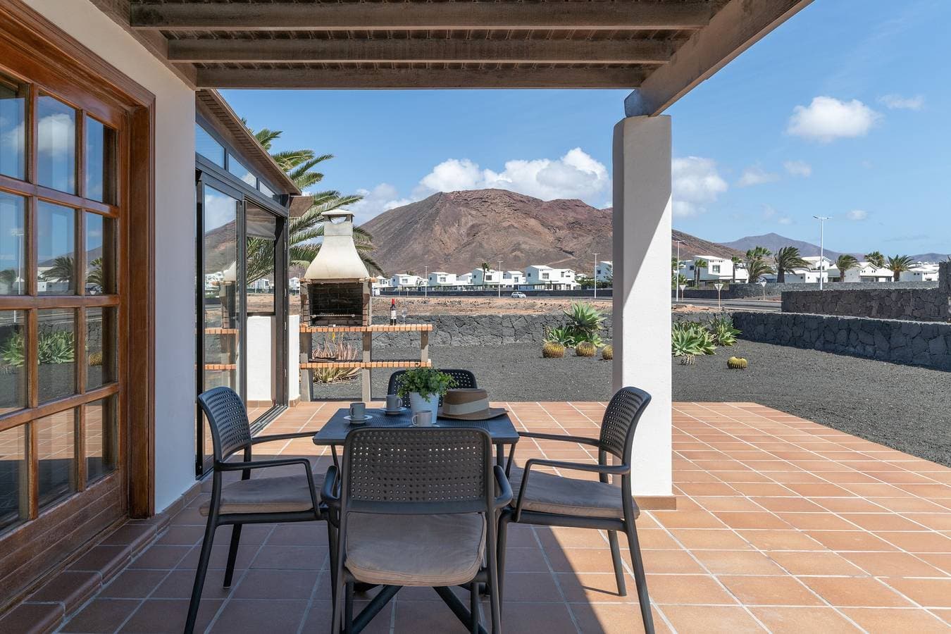 Foto 4 von 29: 'Villa Ambar' mit Bergblick, Meerblick, Pool, WLAN, Terrassen und Garten