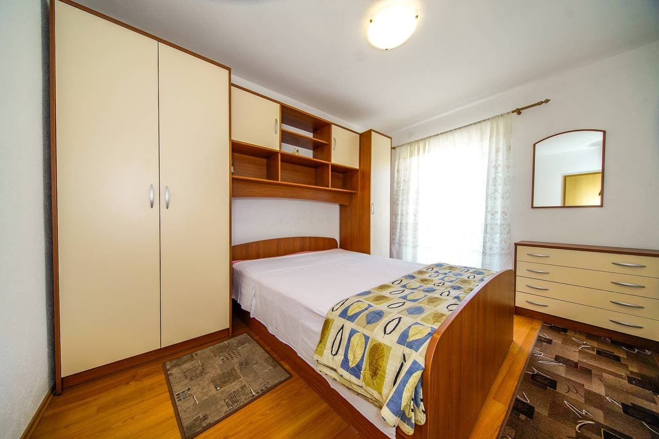 Foto 8 von 10: 3-Zimmer-Ferienwohnung mit Terrasse und Meerblick Postira, Brac A-18472-a
