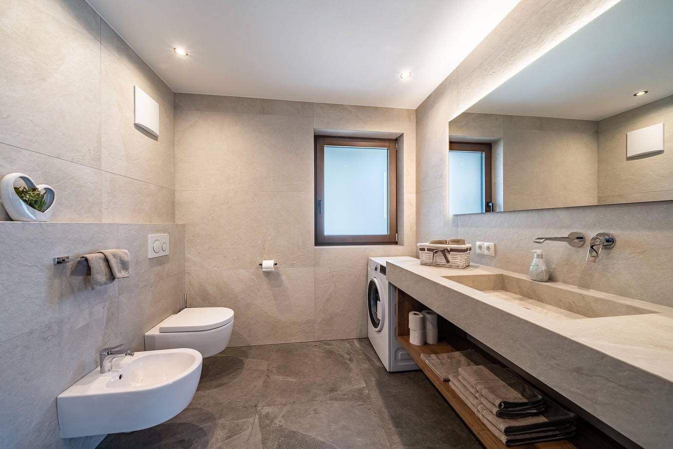 Foto 12 von 19: "Sunnseitn Lodge Apt Exclusive Panorama" mit beheiztem Whirlpool, Infrarotsauna und großer Terrasse