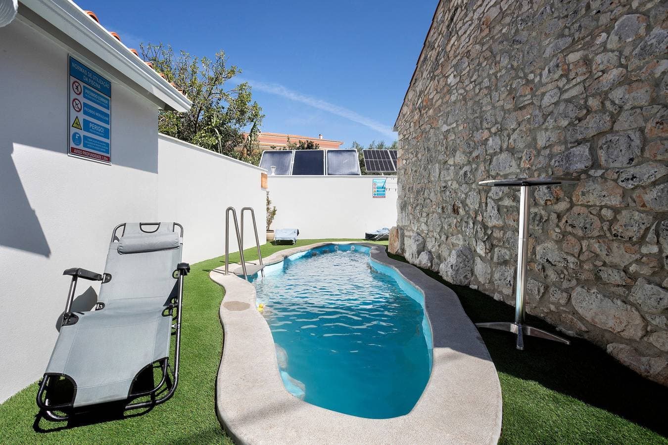 Foto 6 von 24: Ferienhaus 'Palheiro Do Rei' mit gemeinsamer Terrasse, WLAN und Klimaanlage