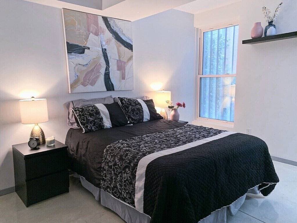 Foto 3 von 15: Neue moderne 2 Bdr 2 1/2 Br 1500sq / ft Luxus-Eigentumswohnung in Osborne Village !!!
