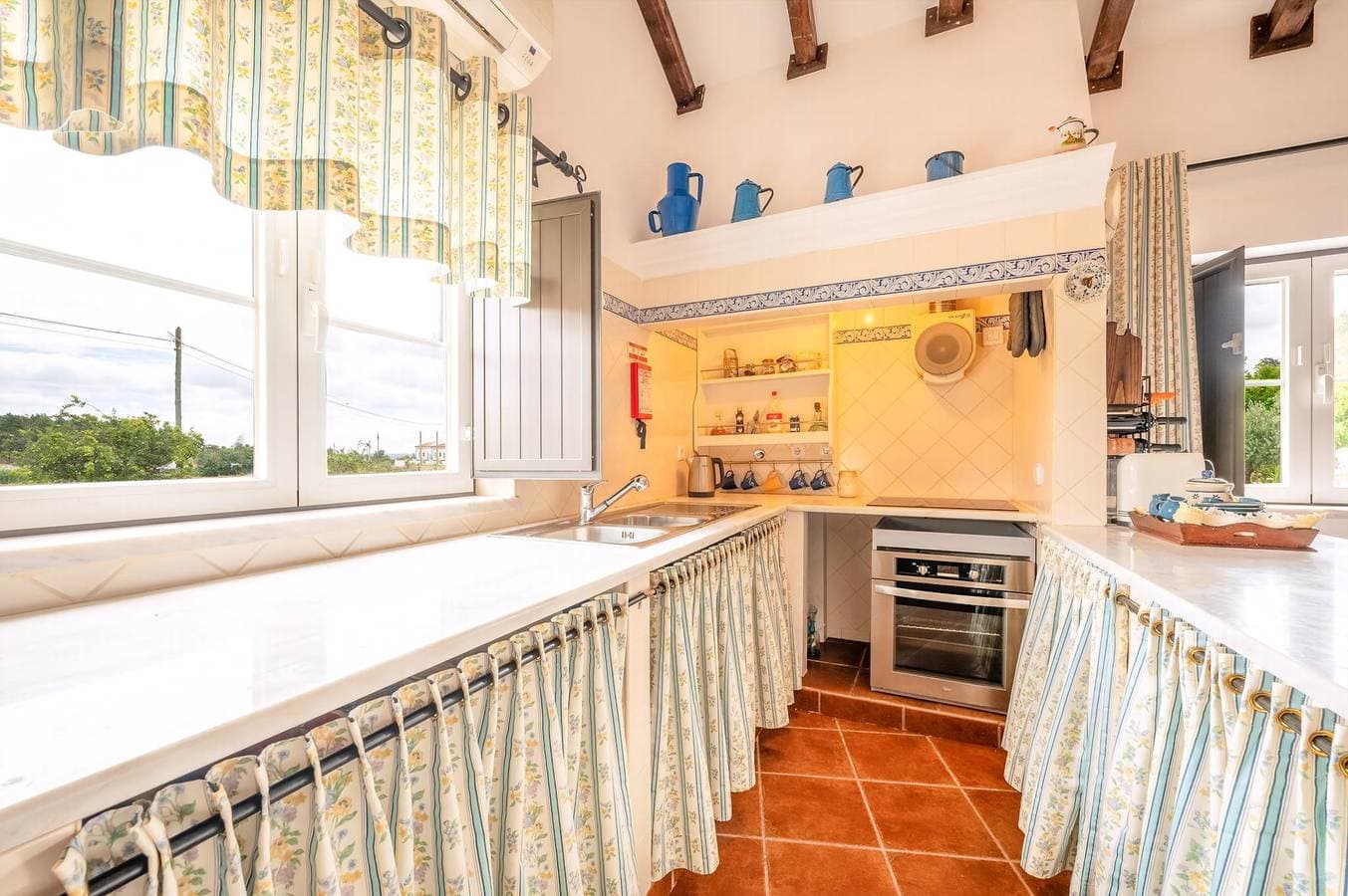 Foto 12 von 41: Ferienhaus für 7 Personen mit Pool
