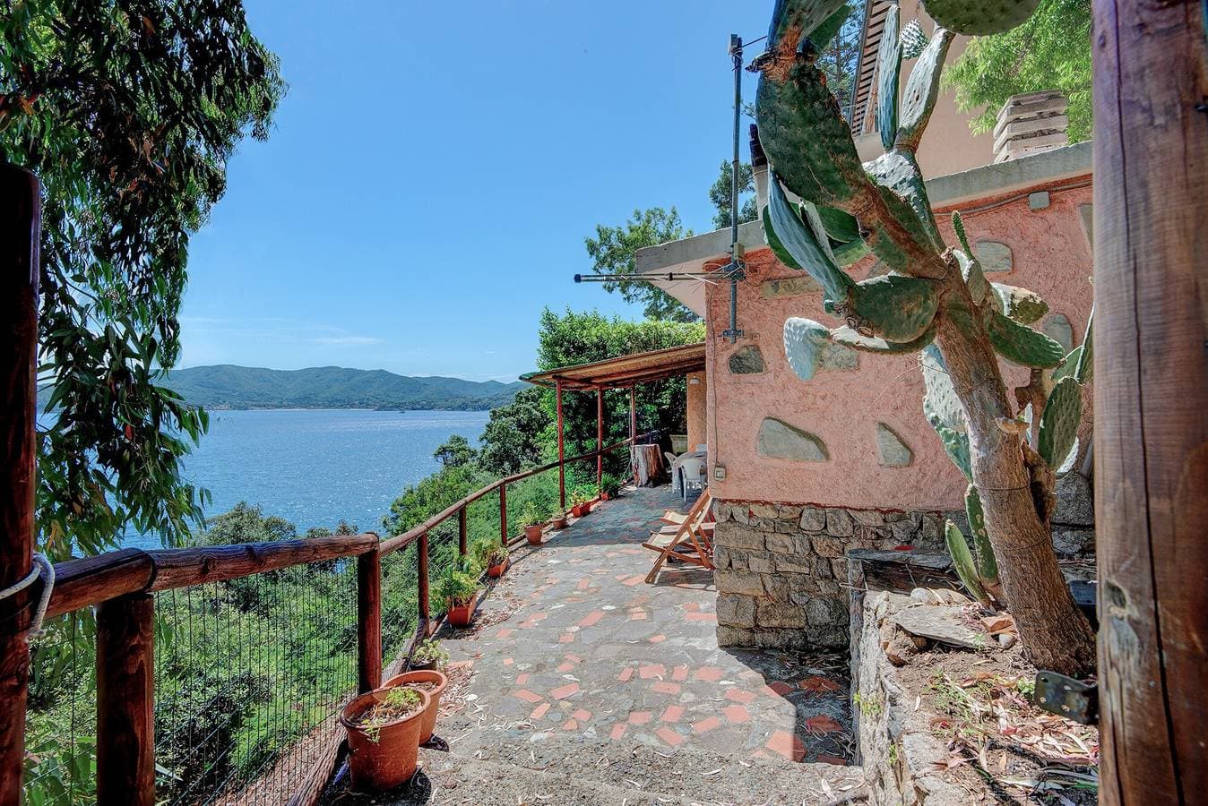 Foto 2 von 14: Appartamento Taccola – Agriturismo Cotetonda am Meer mit privater Terrasse