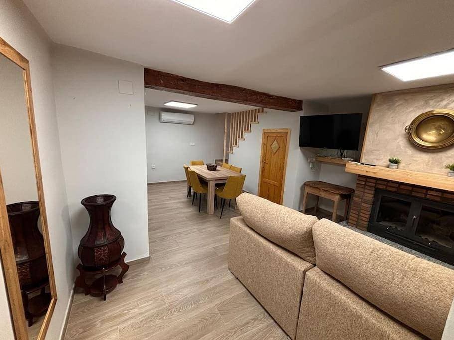 Foto 4 von 32: Three-Bedroom House