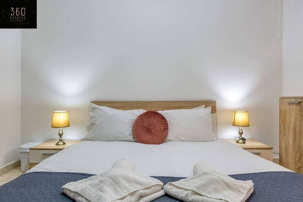 Foto 6 von 27: Spacious home with access  to roof top terrace !