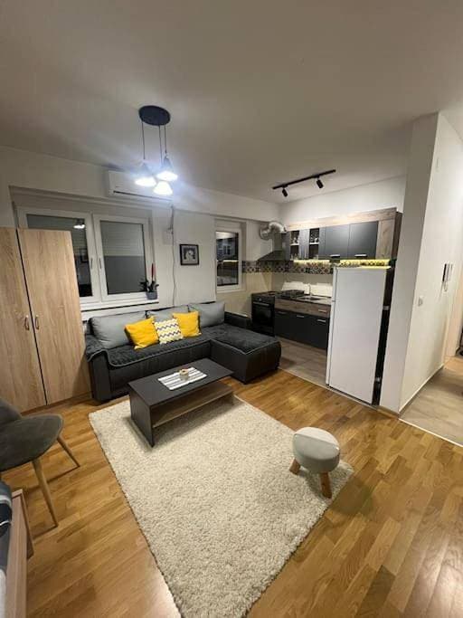 Foto 4 von 12: Cozy Apartment in Skopje
