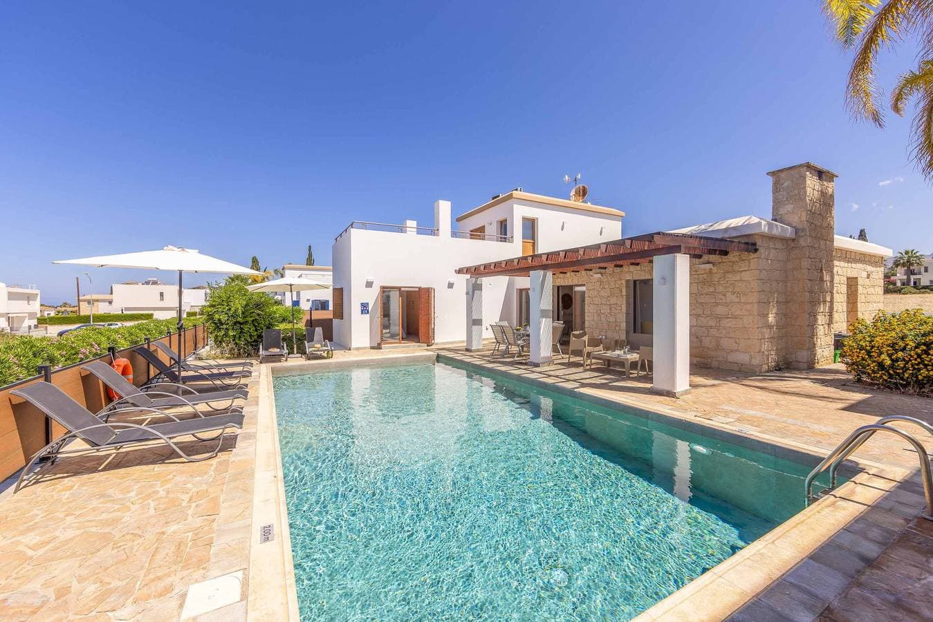 Villa 1