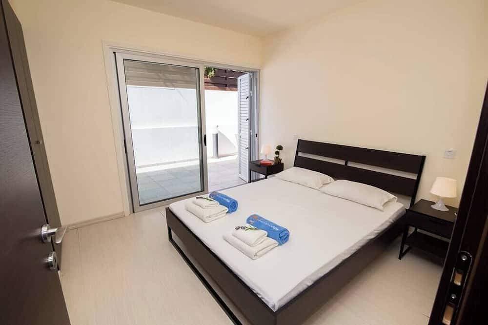 Foto 2 von 30: 3-Zimmer-Wohnung am Sandstrand von Ayia Triada